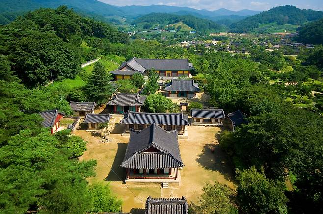 우리나라에서 처음 사액을 받은 소수서원 전경. 영주시청 제공