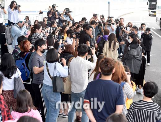 ▲ 마마무 '공항을 아수라장으로 만든 인기'