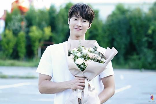 공명(사진=판타지오)