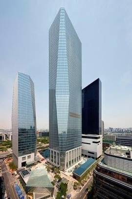 여의도 대표 오피스 건물인 IFC 일대 전경. /조선일보 DB