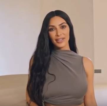 할리우드 스타 킴 카다시안의 딥페이크 영상. 카다시안의 기존 인터뷰를 이용해 그가 하지 않은 발언을 지어냈다. 딥페이크 영상 속 카다시안은 "나는 악플러들을 신경쓰지 않는다" 등의 발언을 이어갔다./사진=빌 포스터 인스타그램 캡처