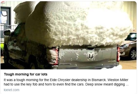 미국 노스다코타주 미즈마크의 한 차량에 눈이 가득 실려 있다. 차주는 눈 속에 파묻힌 차를 힘들게 찾았다고 소감을 올렸다. [사진 트위터 캡처]