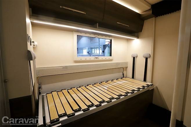 Q18 VARIO 후면 침실 공간