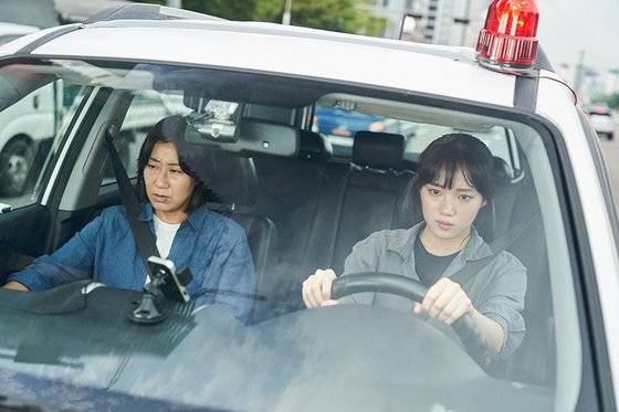 여성 형사들을 그린 영화 '걸캅스'도 지난 5월 개봉 전부터 남성 사이트의 평점테러에 시달렸다. [사진 CJ 엔터테인먼트]