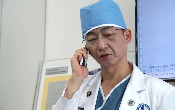 이국종 아주대병원 경기남부권역외상센터장. 수원=최승식 기자