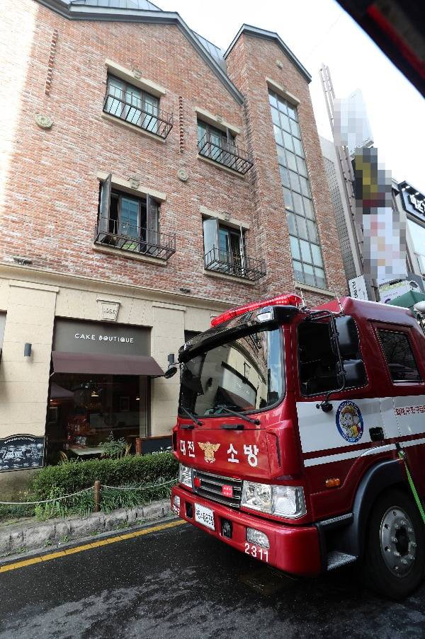 대전의 중구 은행동의 유명 빵집 성심당 건물에서 29일 불이나 15분만에 꺼졌다. / 사진=연합뉴스