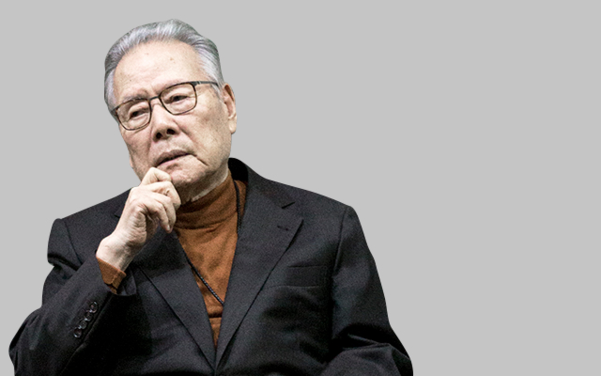 그의 말 속에서 과거의 탄생과 미래의 죽음이 만났고, 그렇게 그의 주례로 ‘아름다워진’ 현재가 탄생했다./사진=김지호 기자