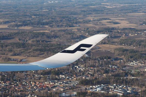 부드러운 곡선으로 우아한(?) 라인을 자랑하는 최신 A350의 샤클렛