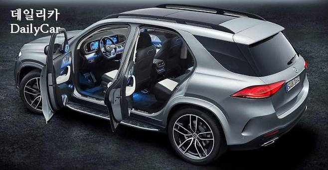 많은 공간을 가진 왜건형 차체의 GLE