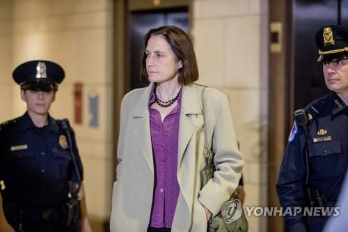 4일 탄핵조사장에 도착한 힐 전 NSC 유럽·러시아 담당 국장 [AP=연합뉴스]