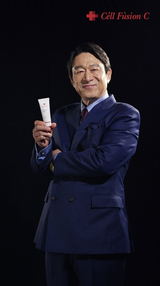 배우 김응수