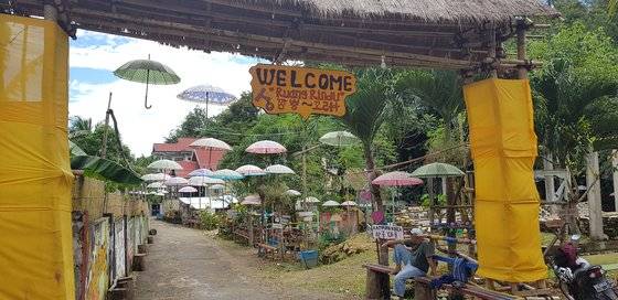 인도네시아 바우바우시에 현지 청년들이 조성한 깜뿡 꼬리아는 우리나라 말로 한글마당 또는 한글거리로 불린다. [사진 강민구씨]