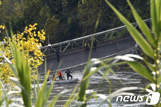 프랑스 현수교 붕괴 사고 현장. © AFP=뉴스1