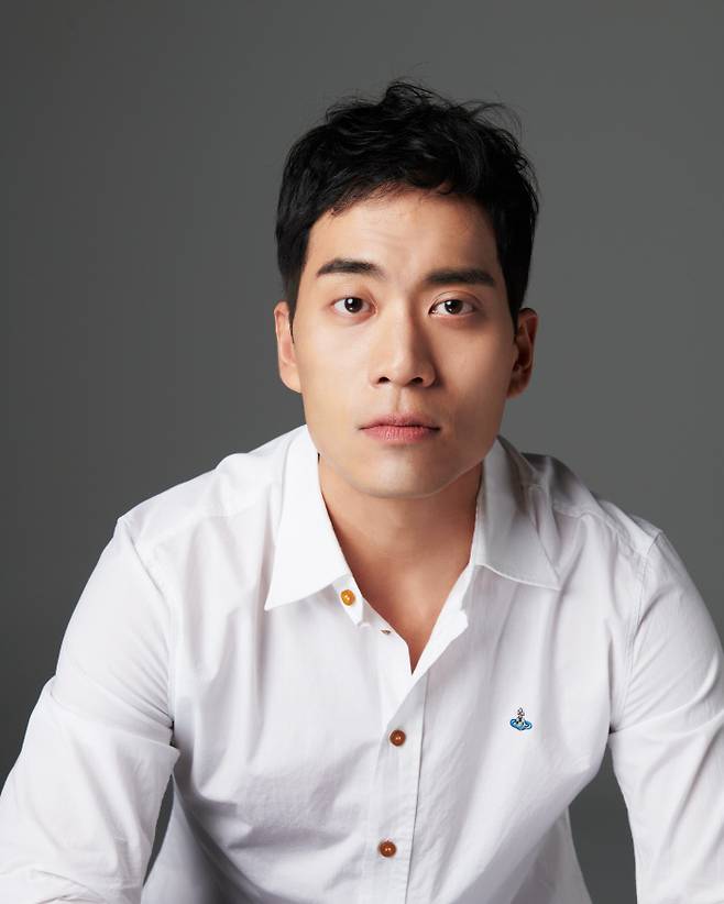 배우 안창환. 사진 라움엔터