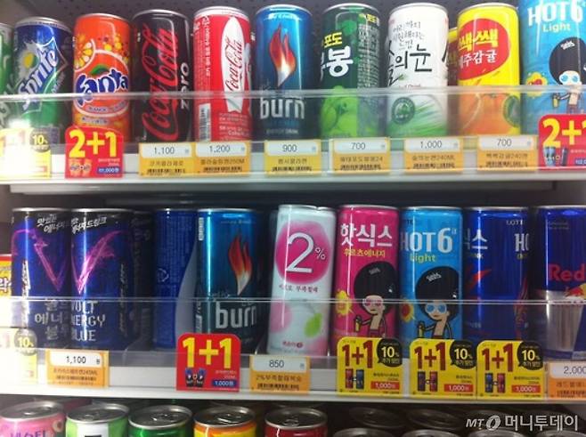 편의점에 진열된 에너지드링크 / 사진=박소연 기자