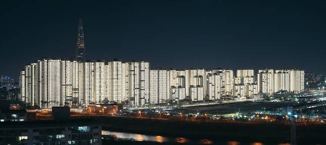 서울 가락동 헬리오시티 단지 점등식.