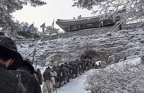 영화 '남한산성'의 한 장면