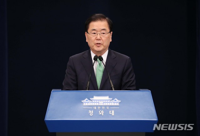 【서울=뉴시스】박진희 기자 = 정의용 국가안보실장이 17일 청와대 춘추관에서 리비아 피랍자 구출 관련 브리핑을 하고 있다. 2019.05.17.  pak7130@newsis.com