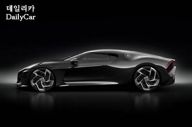 부가티, 원-오프 에디션 ′La Voiture Noire′ (출처 부가티)