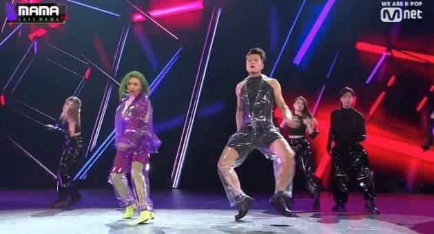 박진영 화사 / 사진 = Mnet '2019 MAMA' 방송 캡처