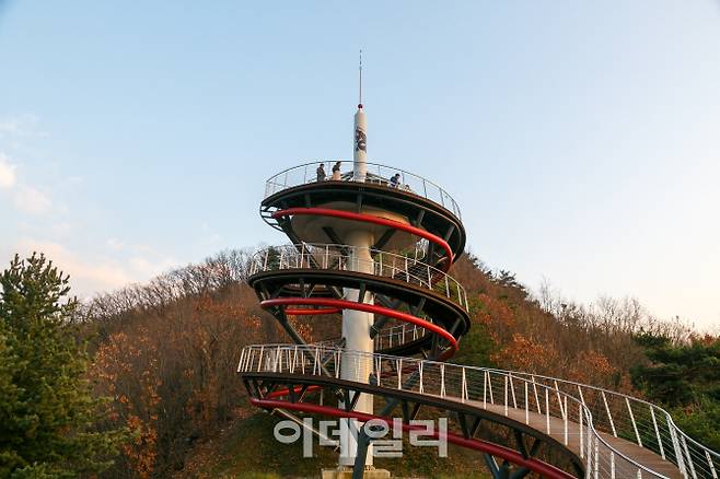 충북 진천 초평저수지 한반도지형전망공원