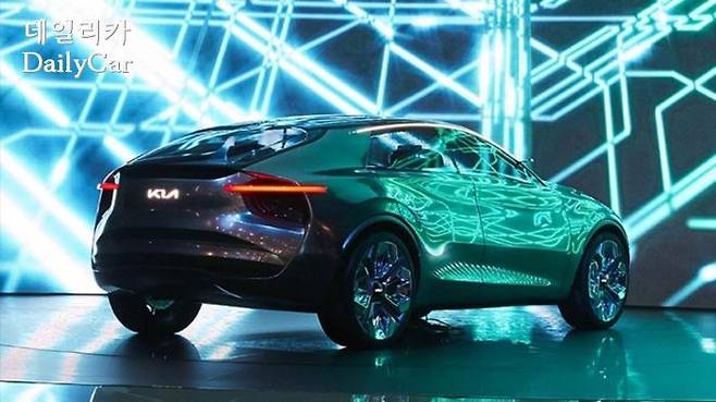 이매진 바이 기아 (Imagine by Kia. 크로스오버 전기 콘셉트카)