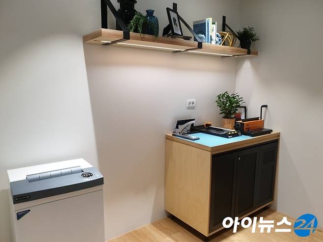 저스트코타워점에는 층마다 입주고객을 위한 프린트, 제본기 등이 준비된 공간이 별도로 마련된다. [사진=김서온 기자]