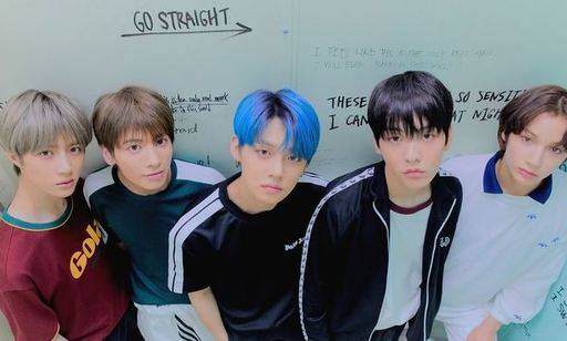 투모로우바이투게더. 빅히트엔터테인먼트