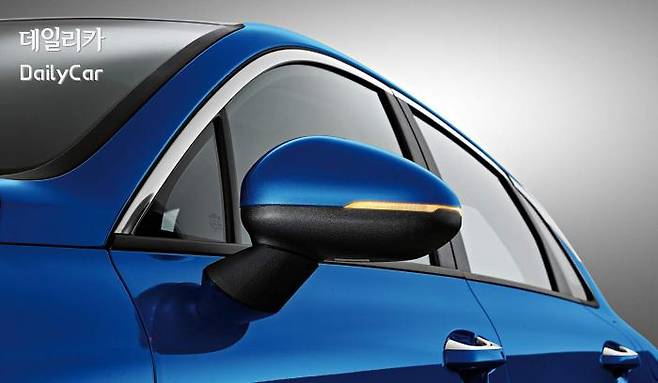 3세대 K5 (플래그 타입 미러와 삼각 유리창으로 시야 확보)