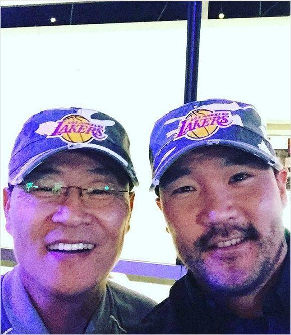 에디 차 코치의 아버지는 드라마 '올인'의 실제 모델인 차민수 씨다. 차 씨는 전 포커 세계 챔피언이자 프로기사(5단)다. 사진=에디 차 인스타그램