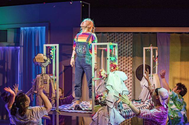 10대 초반 소녀들의 성장기를 그린 연극 ‘영지’. 국립극단 제공