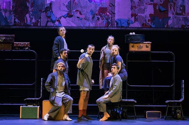 아트 서커스 단체 세븐 핑거스의 ‘여행자’. LG아트센터 제공