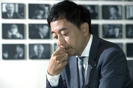 금태섭 더불어민주당 의원이 24일 오전 중앙일보 본사에서 인터뷰하고 있다. 최승식 기자