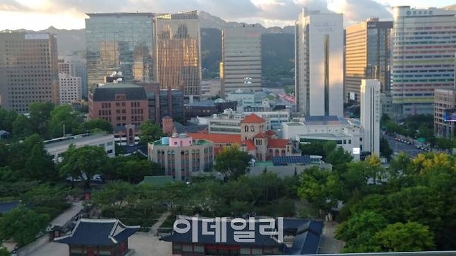 서울 도심 내 건물 모습(사진=이데일리DB)