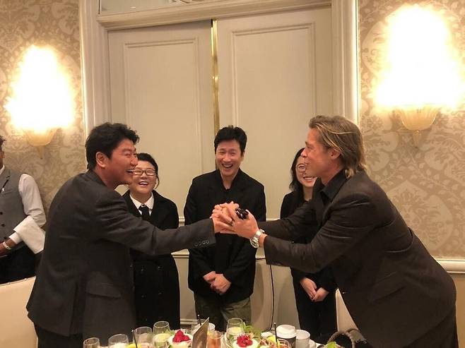 (주)두손기획 이미지