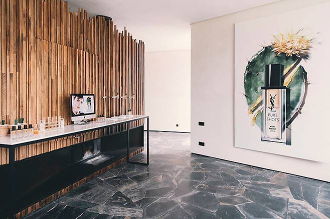 문라이트 선인장 추출물과 글리콜산 3.4%의 황금비율, 나이트 리부트 세럼.