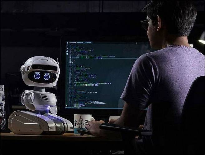 개발자를 위한 미스티 로보틱스의 전문가용 로봇 '미스티II'