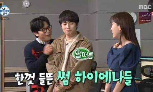 10일 오후 방송된 MBC 예능 프로그램 ‘나 혼자 산다’에서 웹 툰 작가 기안84(본명 김희민·가운데)과 배우 이시언(왼쪽), 임수향이&nbsp;방송인 박나래와 배우 성훈(본명 방성훈)의 옷차림을 보고는&nbsp;“베스트 커플룩”이라고 입을 모으고 있다.