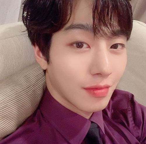 안효섭 셀카 사진=안효섭 인스타그램