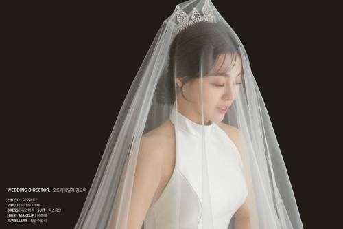 뮤지컬 배우 최우리. 오드리테일러김도아디렉터, 미오에르, 흰필름, 리안마리, 아쥬레, 민준주얼리, 막스옴므 제공