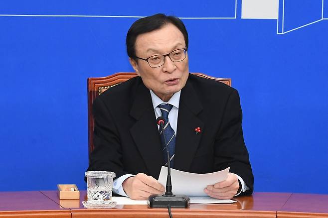 이해찬, '장애인 비하' 4번 묻자 
