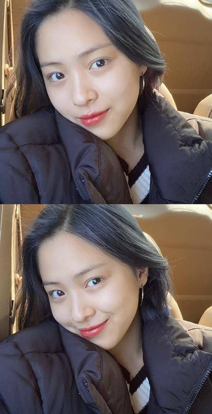 류진이 밝은 미소를 뽐냈다. 있지 공식 SNS 제공