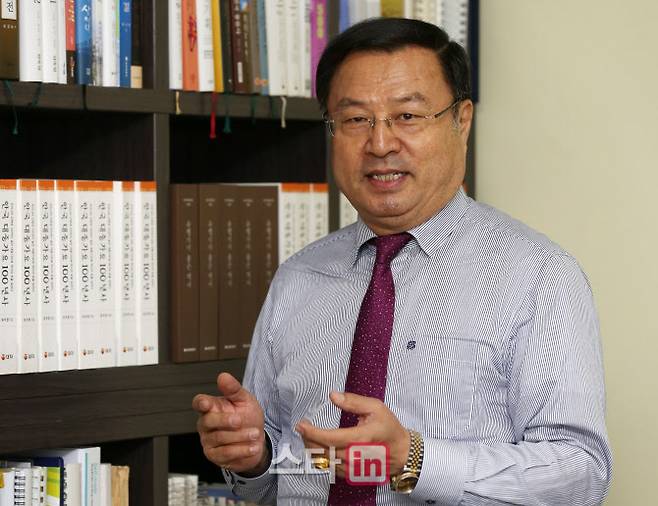 [이데일리 김태형 기자] 유차영 (한국 대중가요 100년 유행가가 품은 역사 저자)