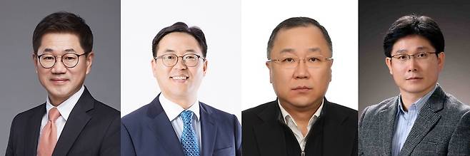 왼쪽부터 박종문 부사장, 김원회·이경복·이성열 전문