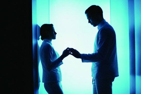 왼쪽부터 크리스틴 스튜어트, 니콜라스 홀트가 주연한 할리우드 SF 영화 '이퀄스'. 이재혁 작가가 스틸 작업에 참여한 첫 할리우드 영화다. [사진 씨네그루(주)키다리이엔티]