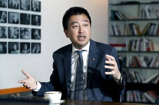 지;난해 10월 24일 중앙일보 본사에서 인터뷰한 금태섭 더불어민주당 의원. 최승식 기자
