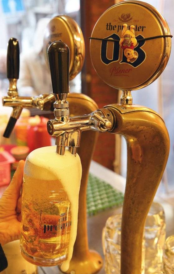 을지로 노가리골목의 터줏대감 을지OB베어.