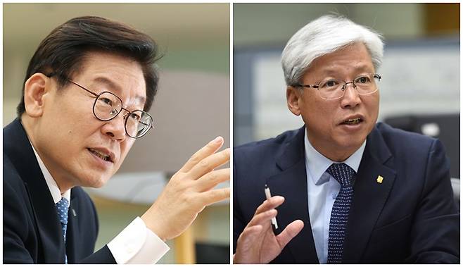 이재명 경기지사(왼쪽)과 이민우 경기신보 이사장(오른쪽)