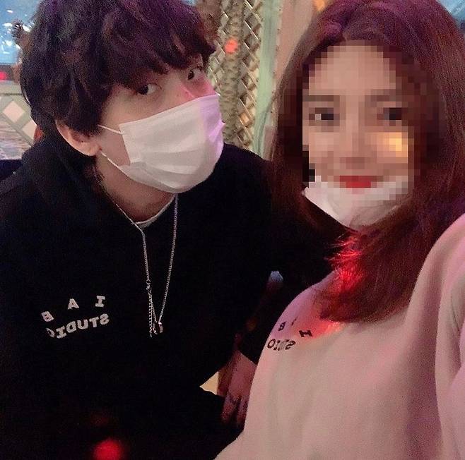 ▲ 해쉬스완과 여자친구(왼쪽부터). 출처ㅣ해쉬스완 SNS