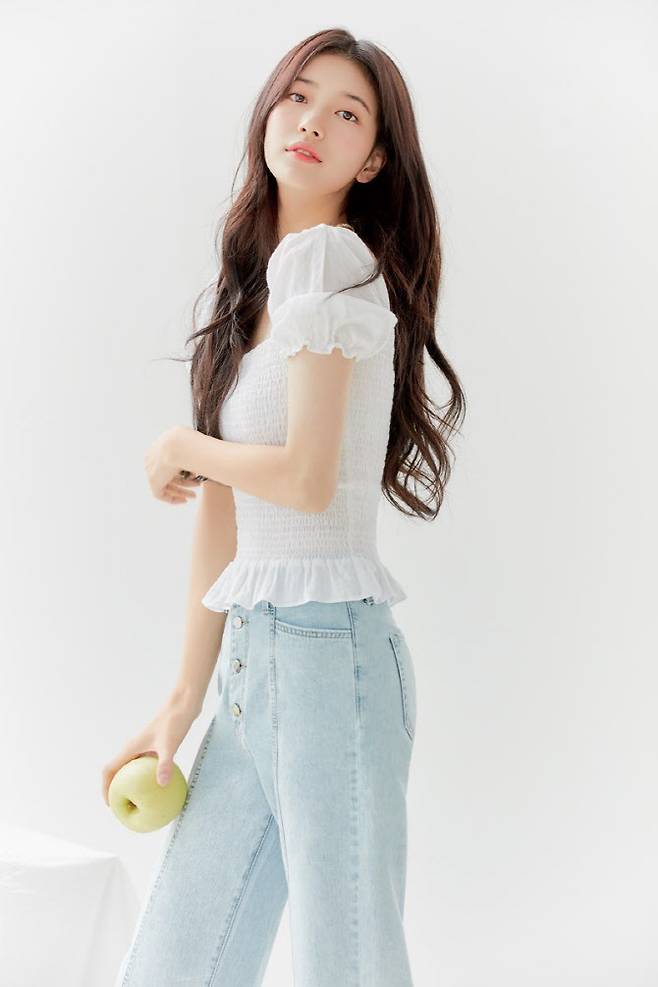 수지. 사진=게스